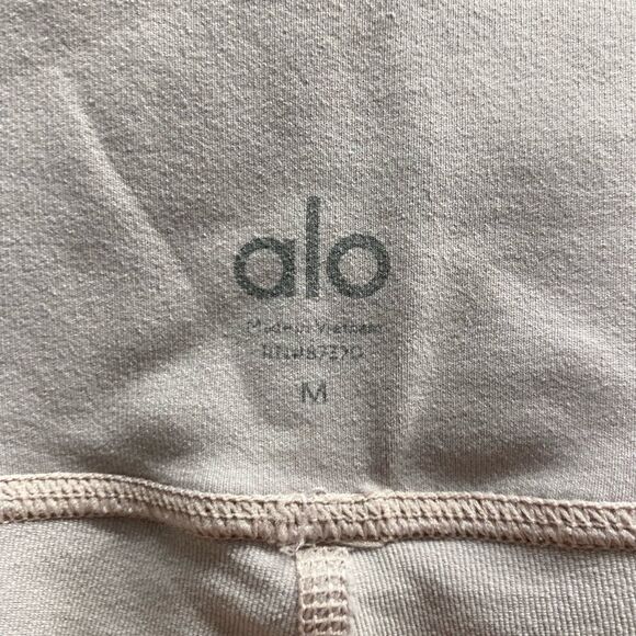 ALO womans light gray Capri sheer panel leggings active wear size med - Picture 6 of 6